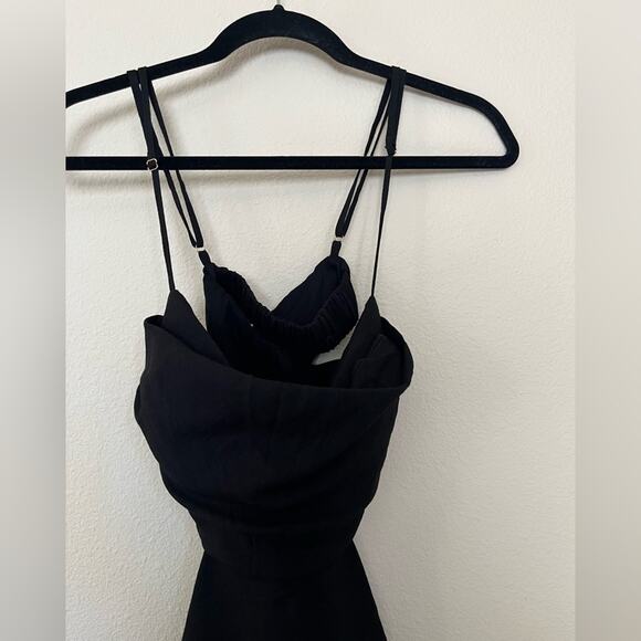 NWT Show Po REVIENA MIDI DRESS - CUT OUT COWL NECK DRESS IN BLACK - Picture 7 of 9